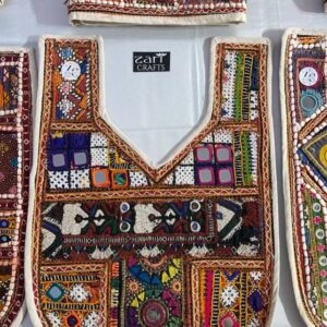 Hnadwoven Blochi Neck with sleeves.