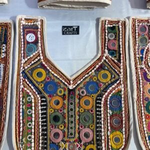 Hnadwoven Blochi Neck with sleeves.