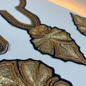 Pendle Bot Tilla Neck (Dark Blue)