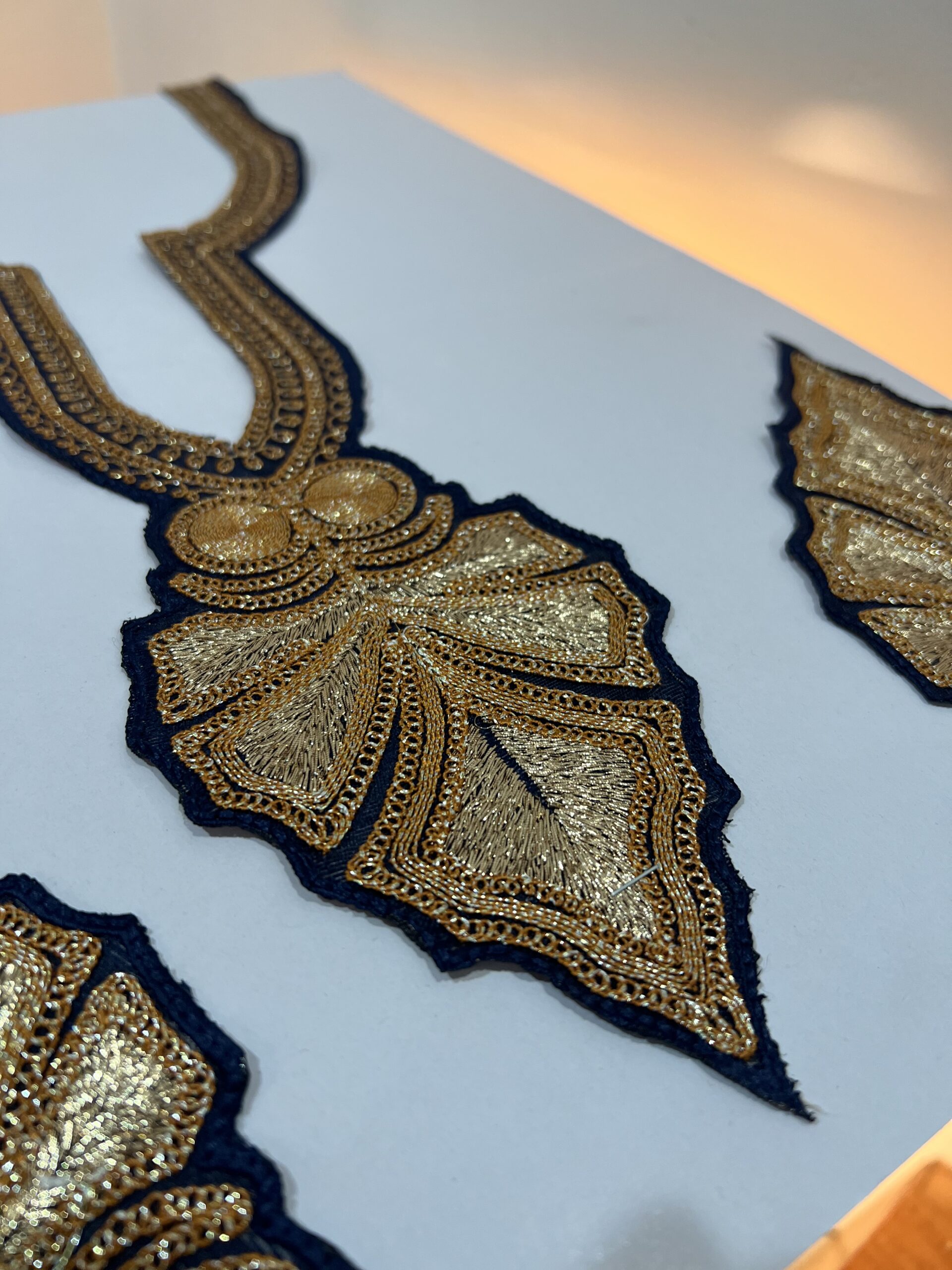 Pendle Bot Tilla Neck (Dark Blue) - Image 2