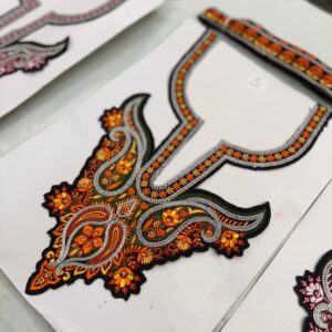 Almond Design Sozni Neck with 4.5 Meter Sozni Lace.