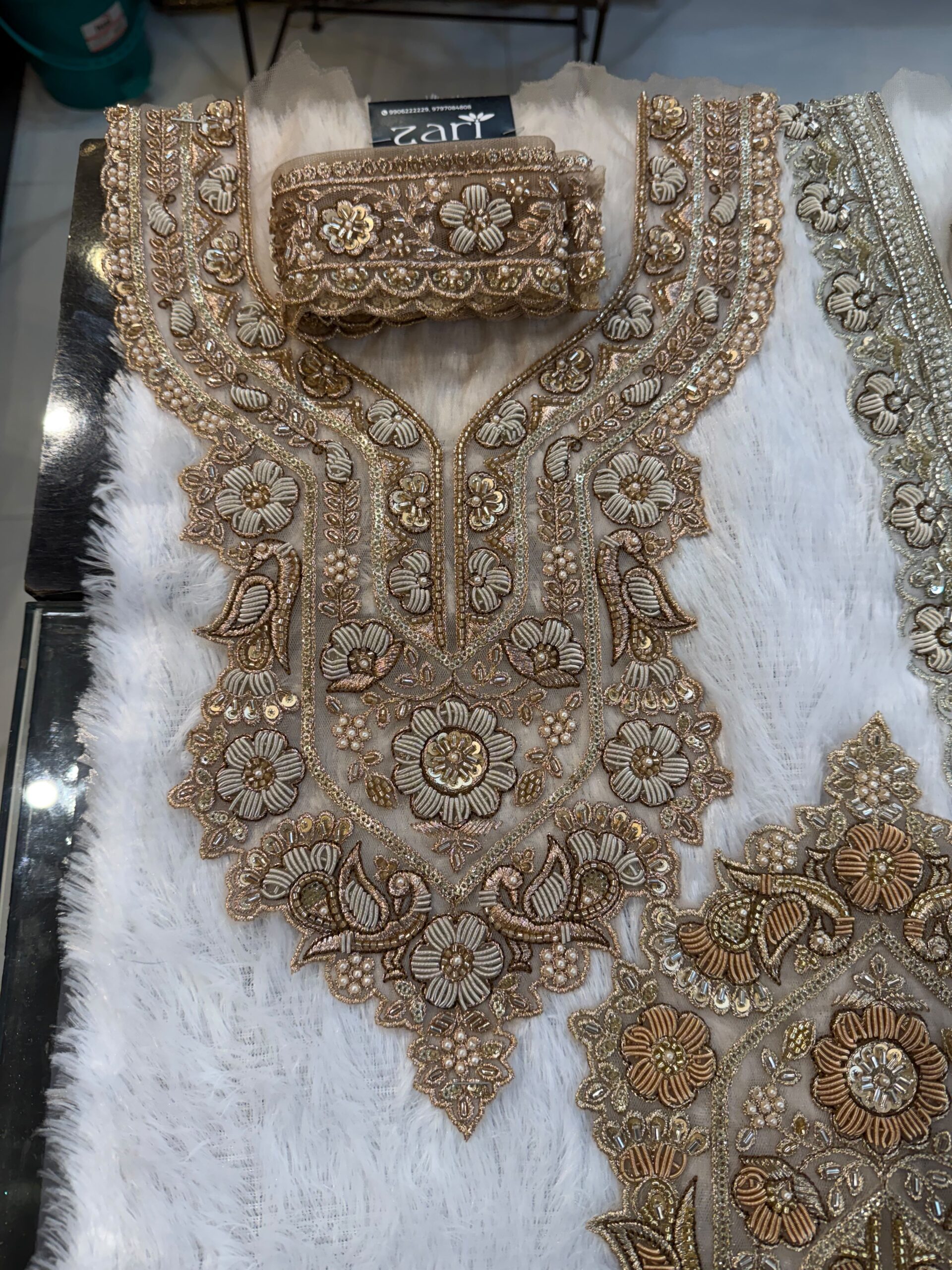 Zardosi Neck with Matching 1 meter Lace included. (Rose Gold)
