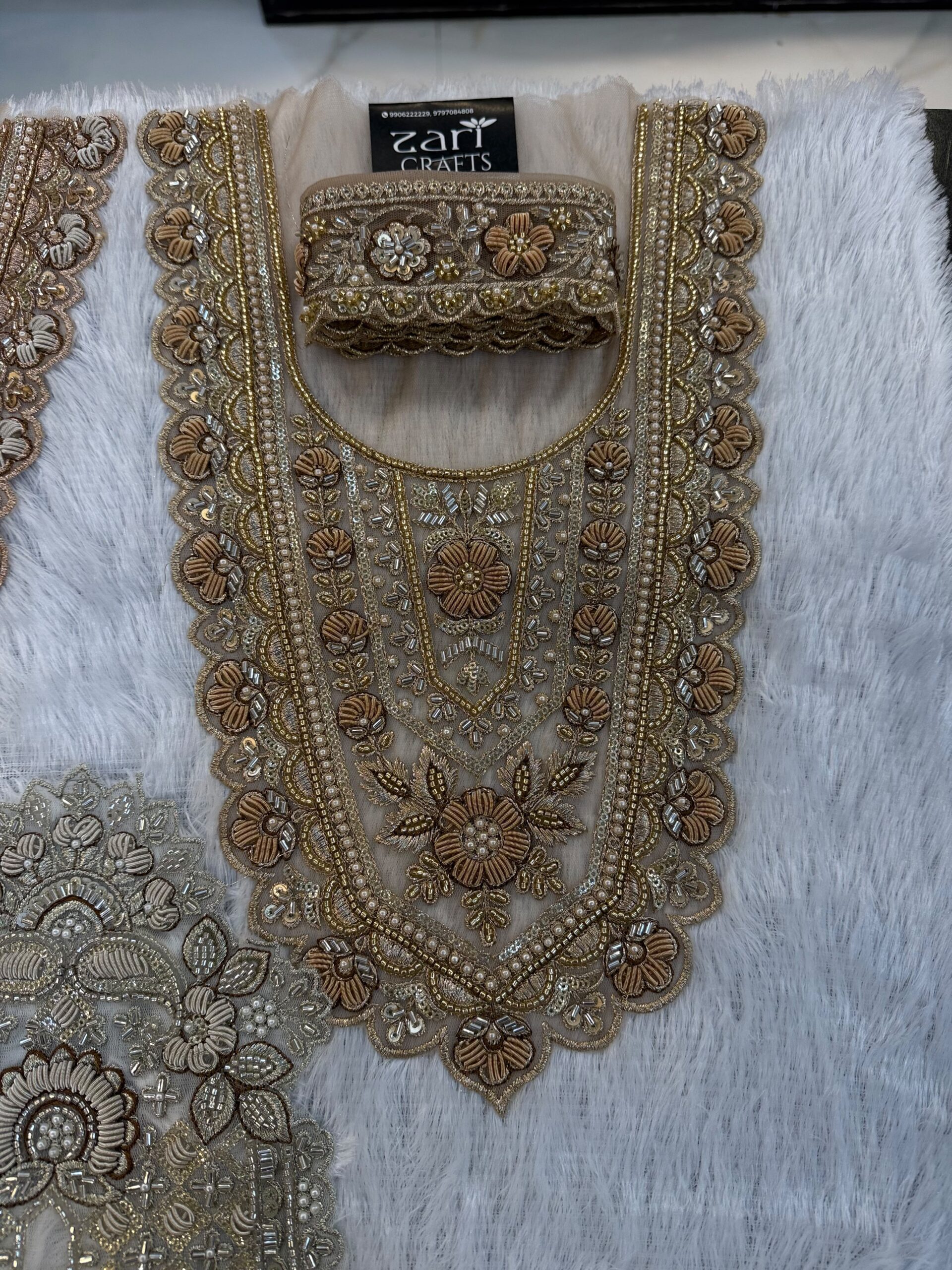 zardosi Neck with Matching 1 meter Lace included. (Antique Gold)