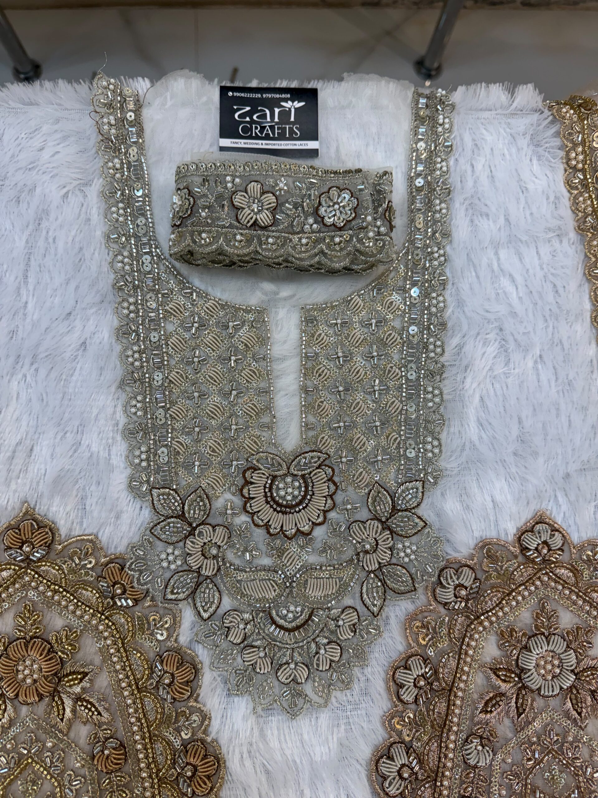 Zardosi Neck with Matching 1 meter Lace included. (Silver)